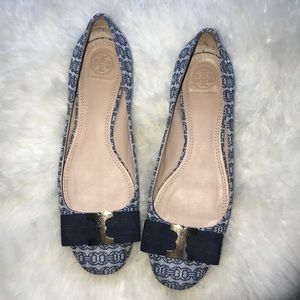 Tory Burch Gemini Link Flats!